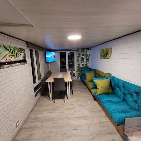Beau Chalet 6 Personnes Avec Jacuzzi Tilly-sur-Seulles Exterior photo