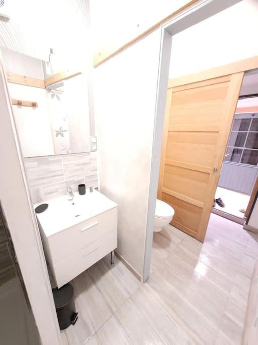 Beau Chalet 6 Personnes Avec Jacuzzi Tilly-sur-Seulles Exterior photo