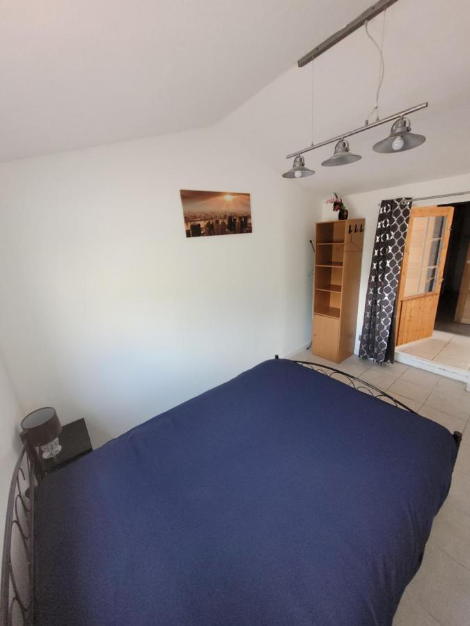 Beau Chalet 6 Personnes Avec Jacuzzi Tilly-sur-Seulles Exterior photo